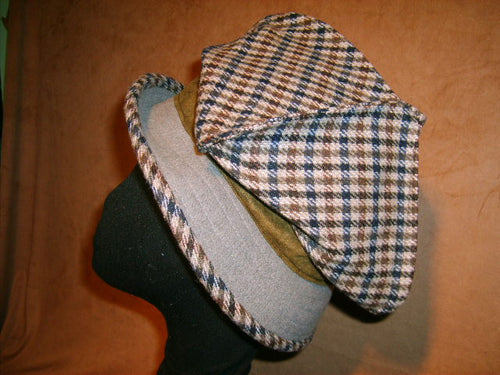 Plaid and solid wool Fall Bucket Hat