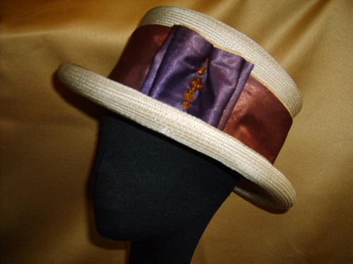 Creme roll brim Derby with Silk Band